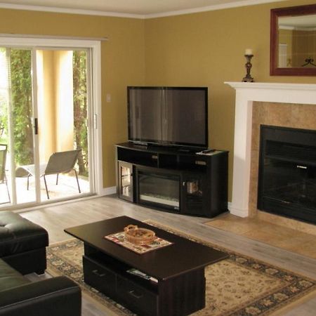 Arkadia Condo Magog Bagian luar foto